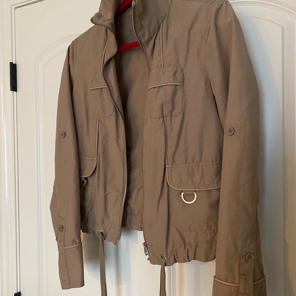 Tan jacket - Picture 2 of 3